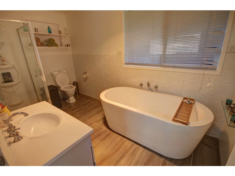 163 Western Boulevard, Raymond Island VIC 3880