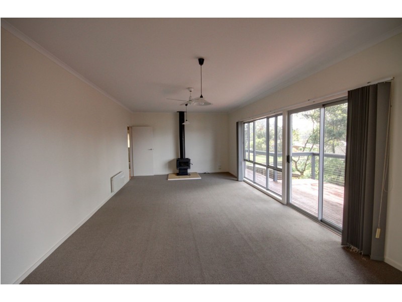 10 Millicent St, Eagle Point VIC 3878