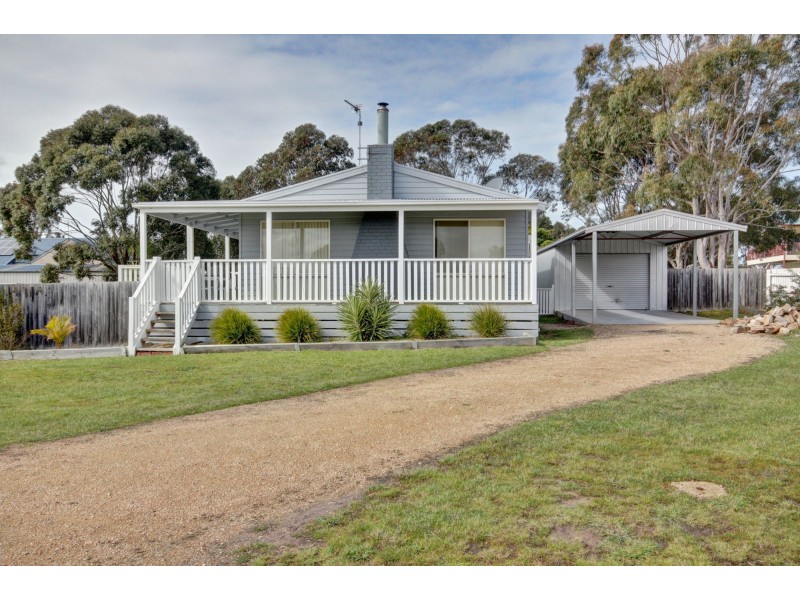 8 Landfall Avenue, Newlands Arm VIC 3875