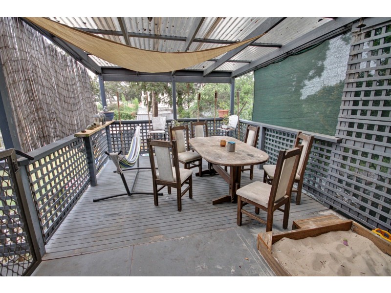 122 Newlands Dr, Paynesville VIC 3880
