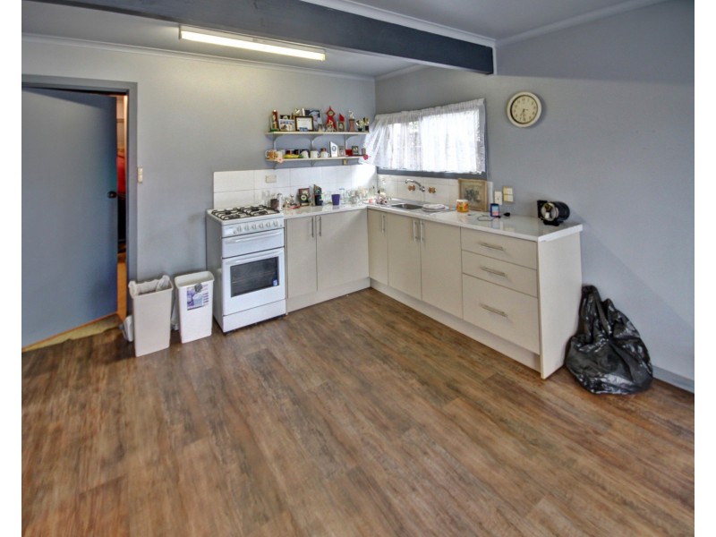 122 Newlands Dr, Paynesville VIC 3880