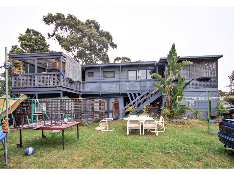 122 Newlands Dr, Paynesville VIC 3880