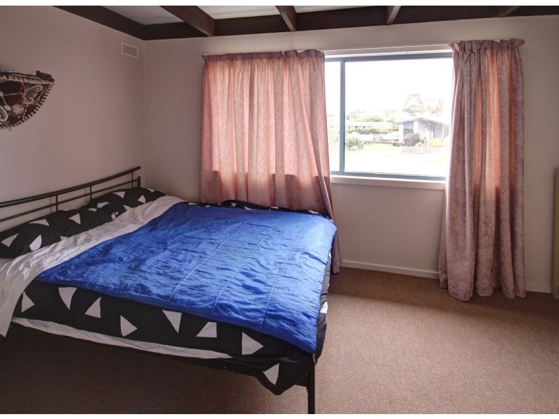 8 Waverley Ct, Paynesville VIC 3880