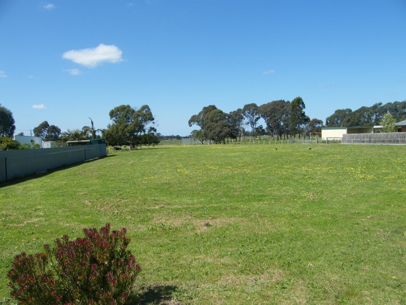 124 Great Alpine Rd, Lucknow VIC 3875