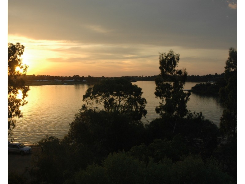 61 Newlands Dr, Paynesville VIC 3880