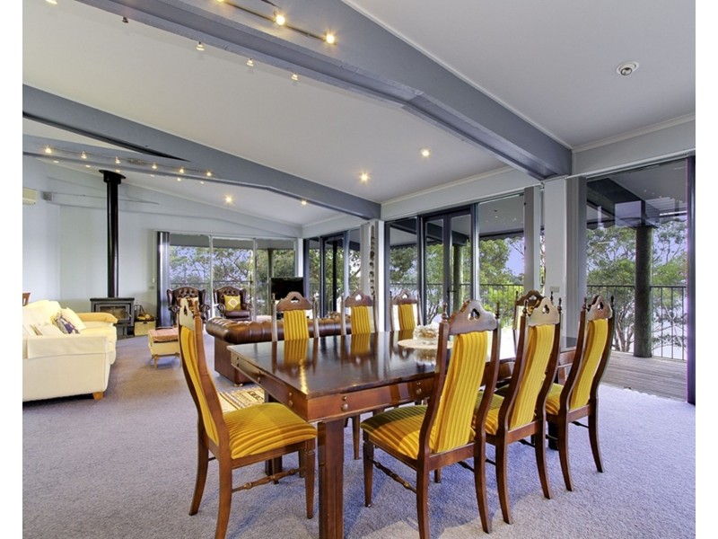 61 Newlands Dr, Paynesville VIC 3880