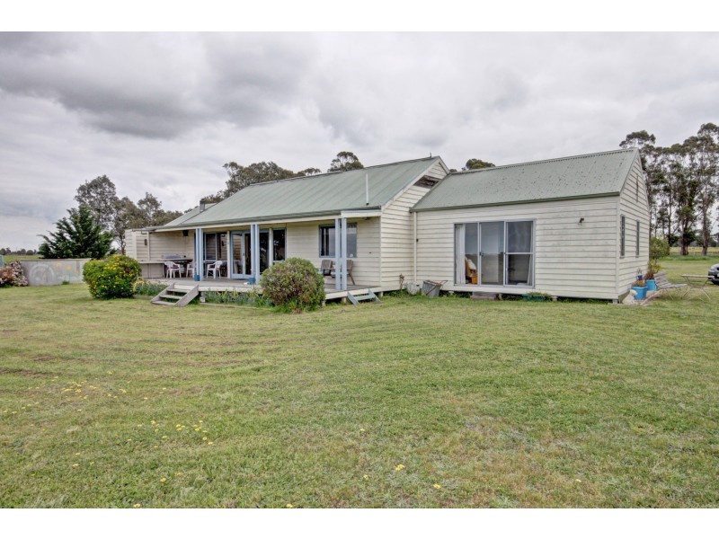 5 Crawfords Rd, Forge Creek VIC 3875