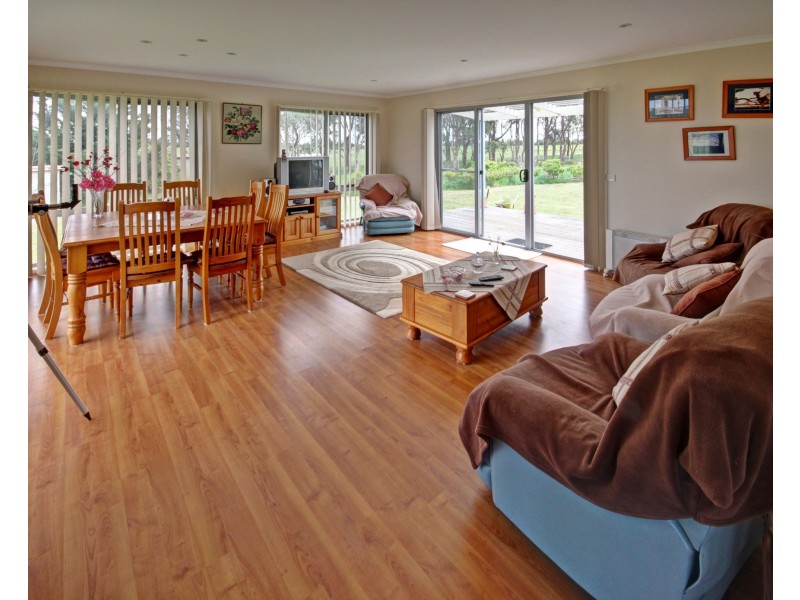 5 Crawfords Rd, Forge Creek VIC 3875