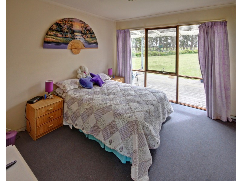 5 Crawfords Rd, Forge Creek VIC 3875