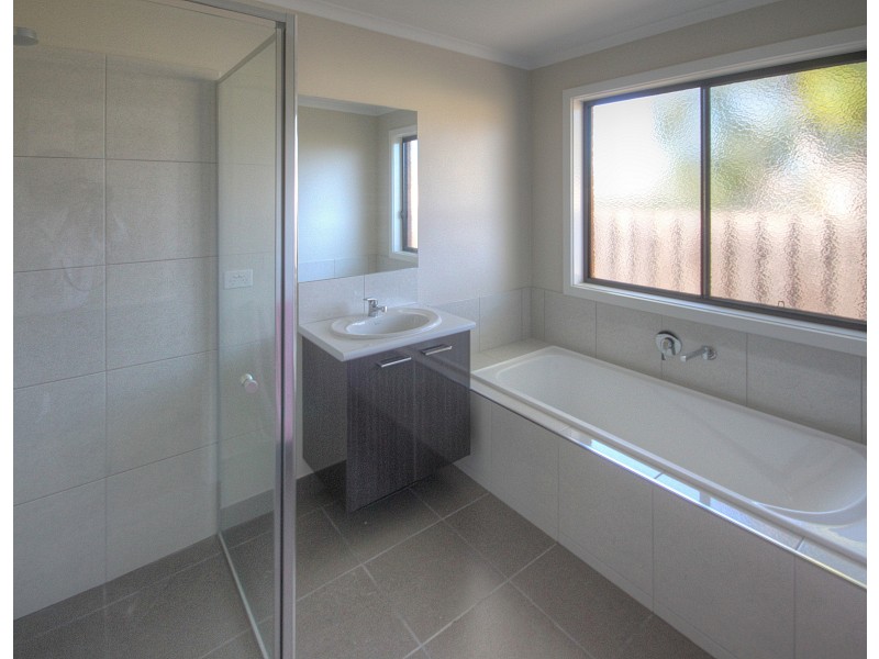 3 Eaton Place, Paynesville VIC 3880
