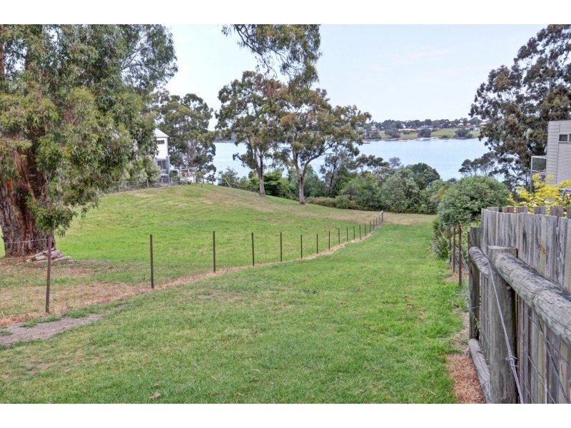 75 Newlands Drive, Paynesville VIC 3880