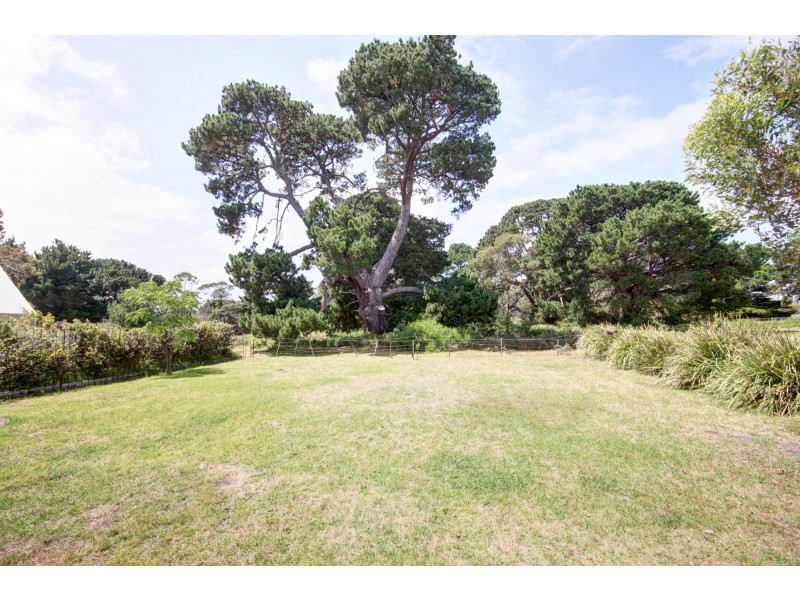 185 Western Boulevard, Raymond Island VIC 3880