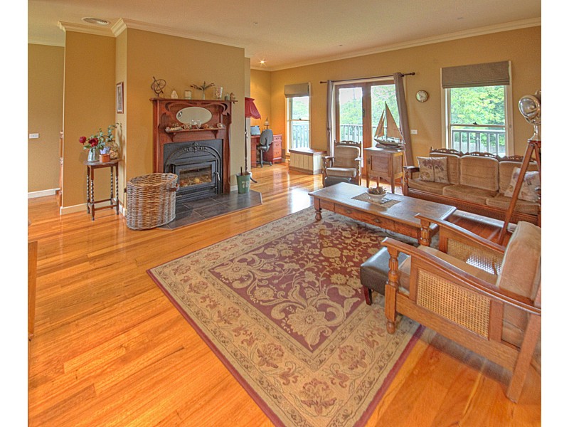 202 Newlands Dr, Paynesville VIC 3880