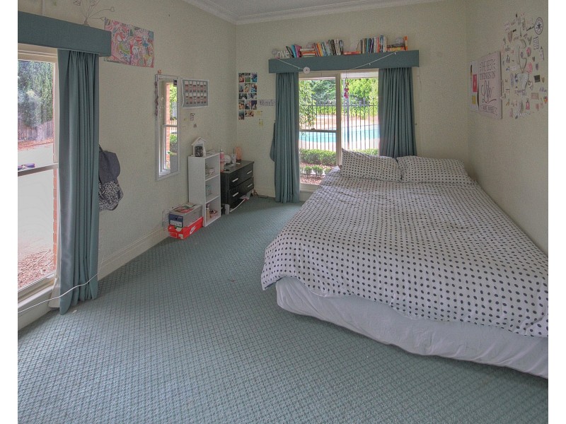 17 Bent St, Bairnsdale VIC 3875