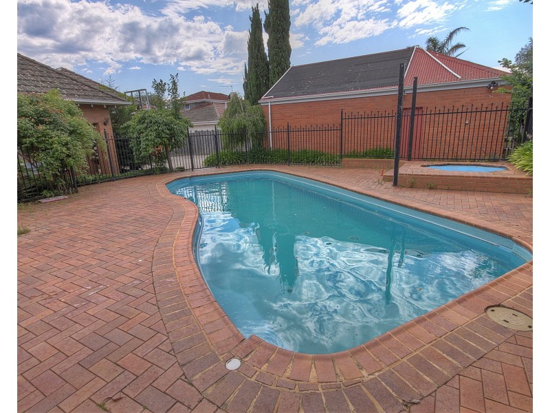17 Bent St, Bairnsdale VIC 3875