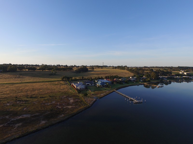 227 Bay Rd, Eagle Point VIC 3878