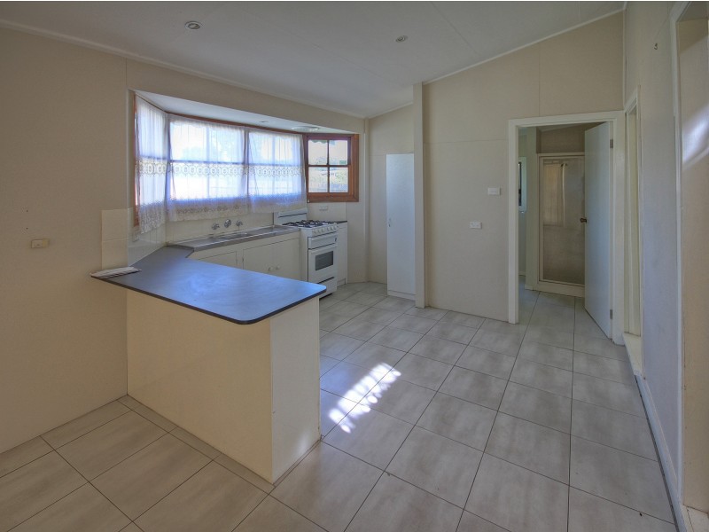 38 Forge Creek Rd, Eagle Point VIC 3878