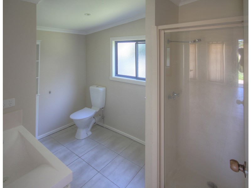 38 Forge Creek Rd, Eagle Point VIC 3878