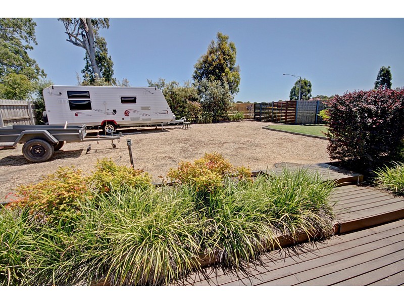 97 Gatehouse Dr, Eastwood VIC 3875