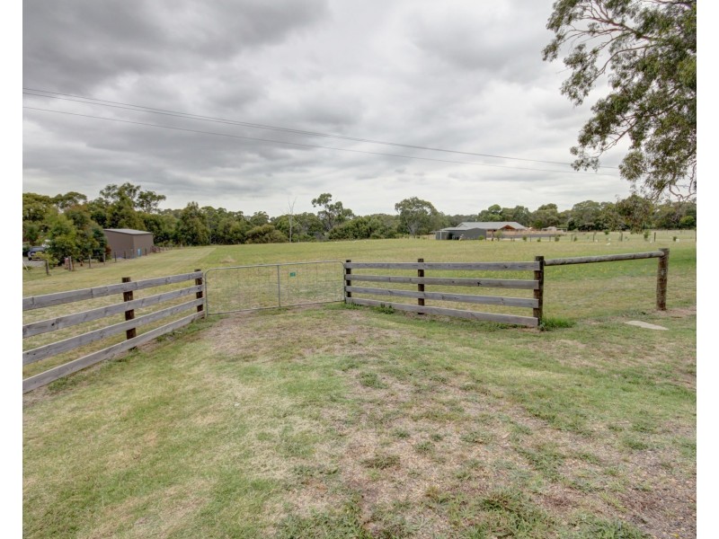 3-70 Mathiesons Road, Eagle Point VIC 3878