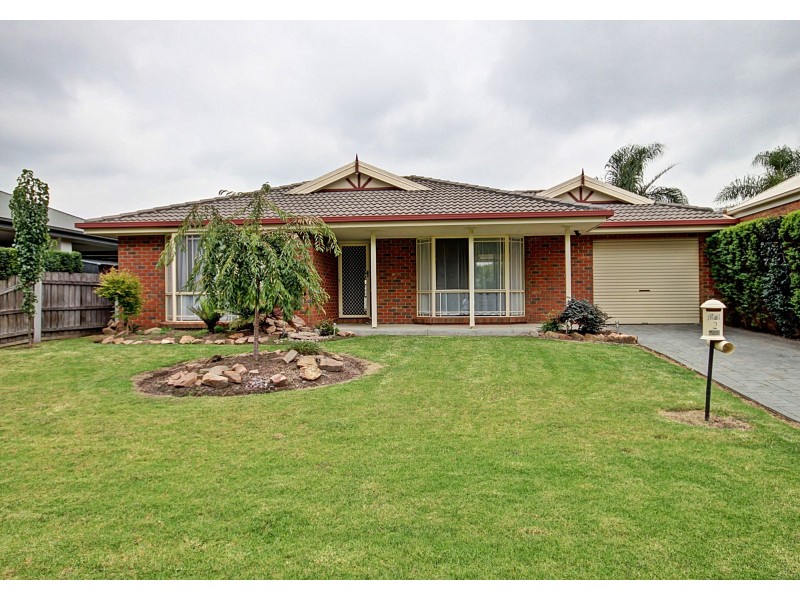 2 Alfred Pl, Bairnsdale VIC 3875