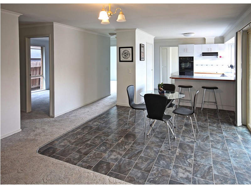 2 Alfred Pl, Bairnsdale VIC 3875