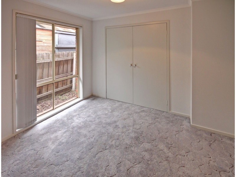 2 Alfred Pl, Bairnsdale VIC 3875