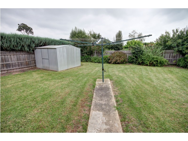 2 Alfred Pl, Bairnsdale VIC 3875