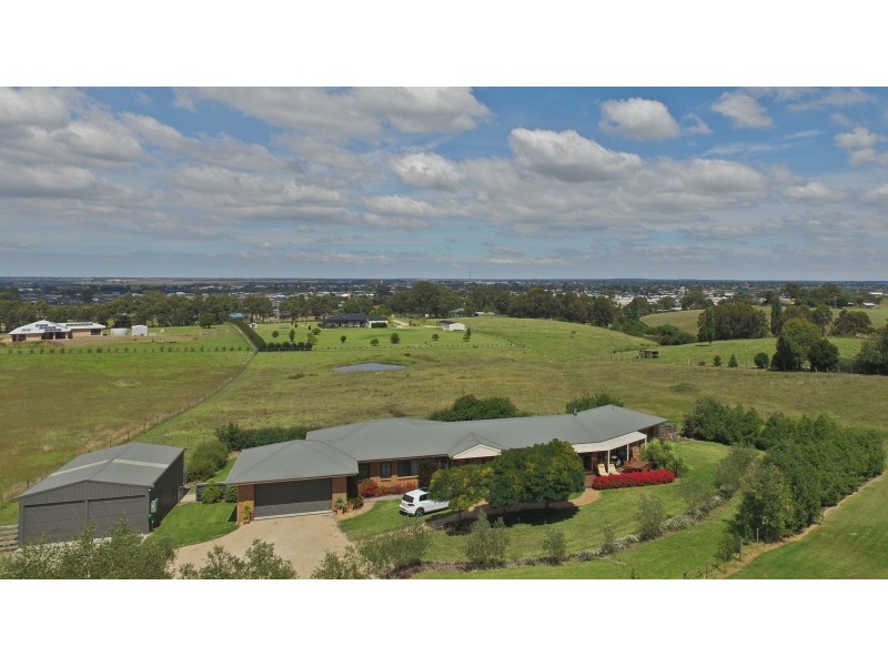 25 William Ct, Bairnsdale VIC 3875