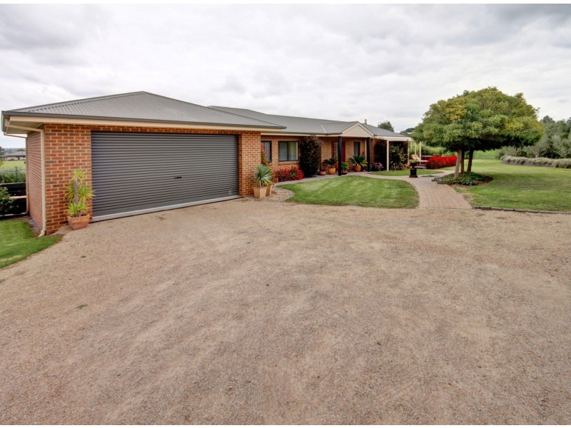 25 William Ct, Bairnsdale VIC 3875