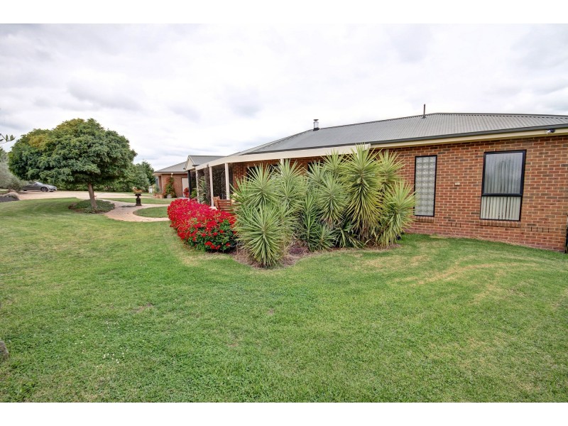 25 William Ct, Bairnsdale VIC 3875