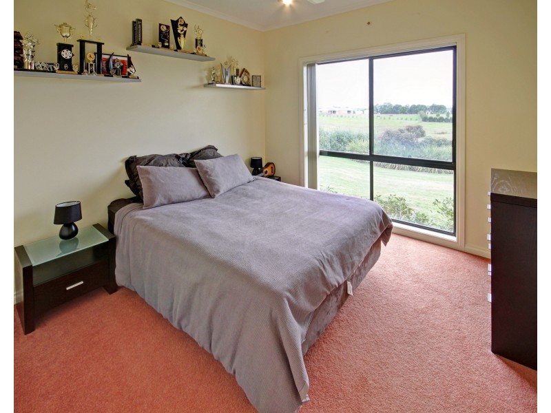 25 William Ct, Bairnsdale VIC 3875