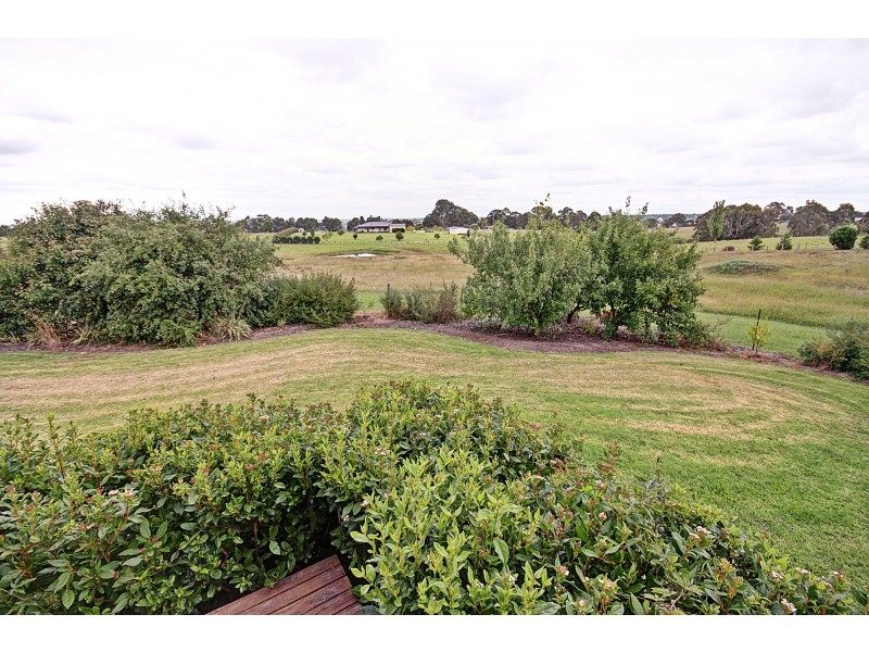 25 William Ct, Bairnsdale VIC 3875