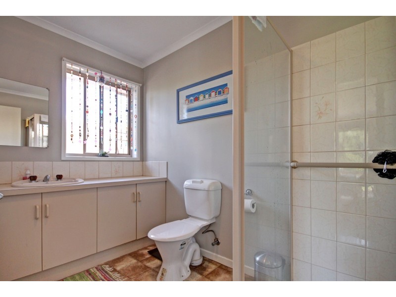 9 Queen St, Paynesville VIC 3880