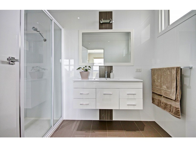 1 Driftwood Cl, Paynesville VIC 3880