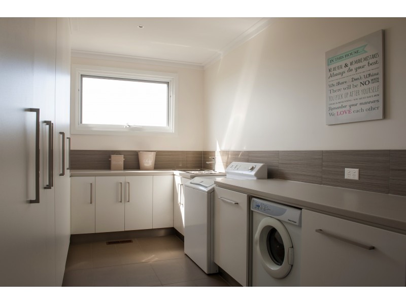 1 Driftwood Cl, Paynesville VIC 3880
