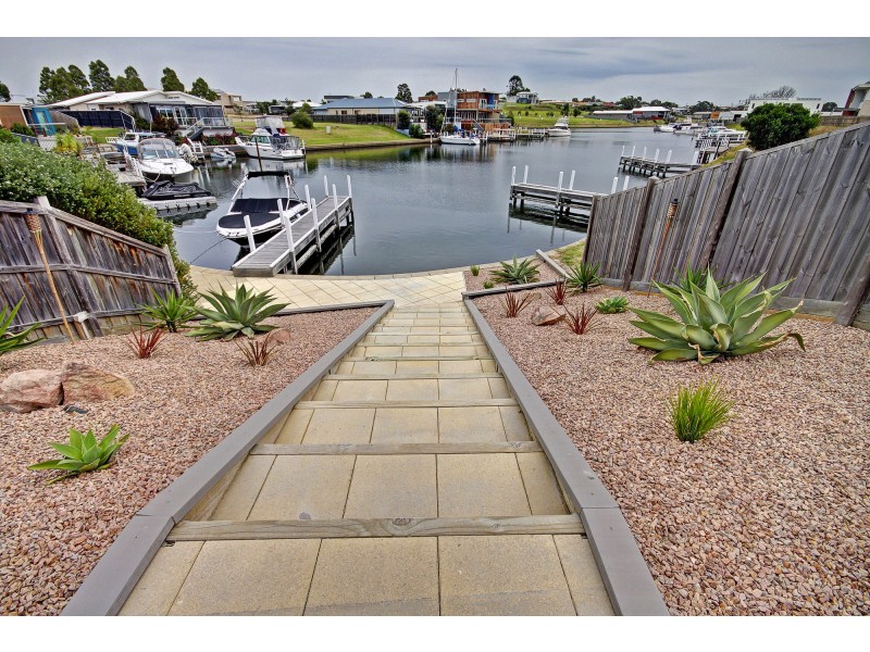 1 Driftwood Cl, Paynesville VIC 3880