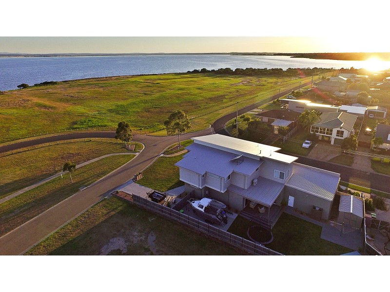 1 Driftwood Cl, Paynesville VIC 3880