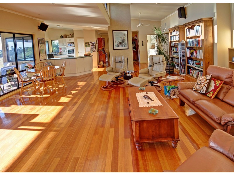 56 Fullarton Dr, Paynesville VIC 3880