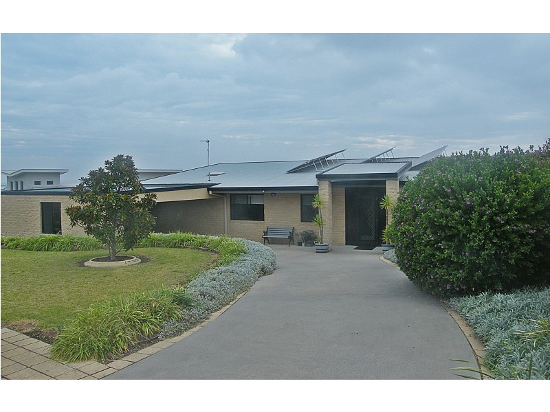 56 Fullarton Dr, Paynesville VIC 3880