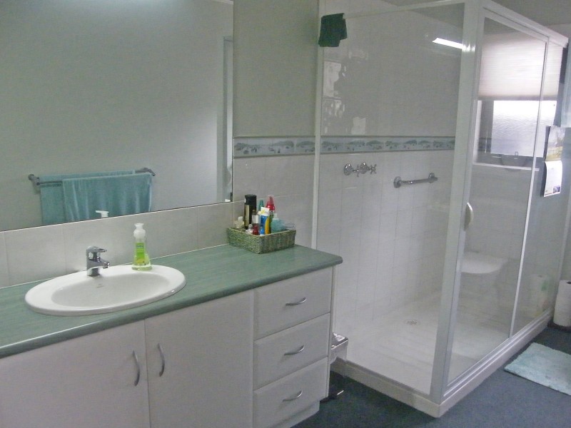 56 Fullarton Dr, Paynesville VIC 3880