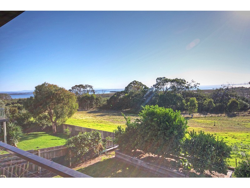 56 Fullarton Dr, Paynesville VIC 3880