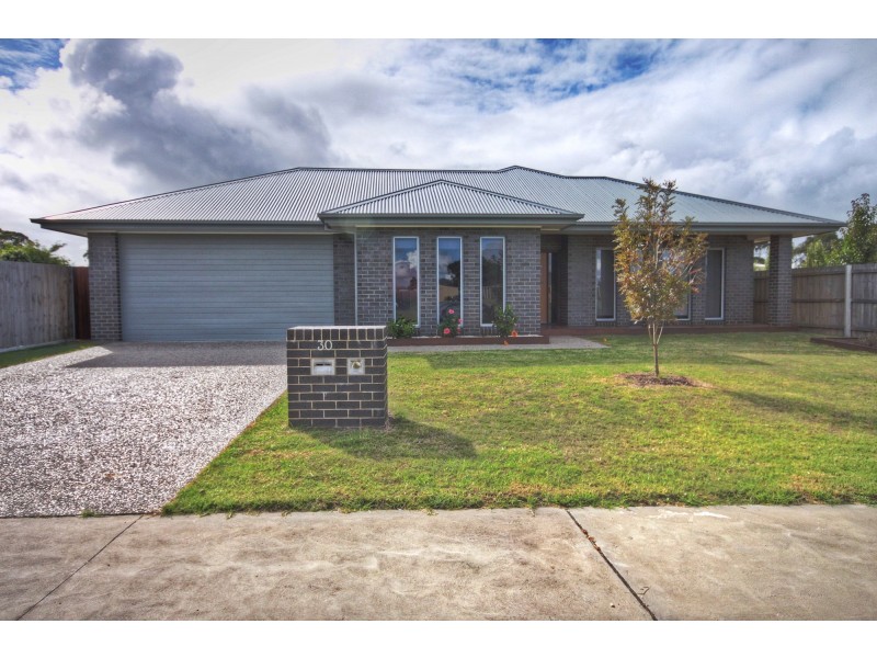 30 May Park Dr, Paynesville VIC 3880