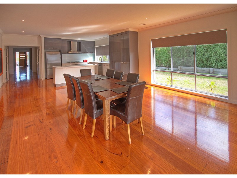 30 May Park Dr, Paynesville VIC 3880