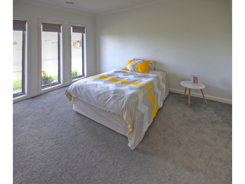 30 May Park Dr, Paynesville VIC 3880