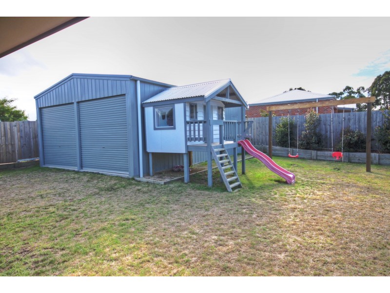 30 May Park Dr, Paynesville VIC 3880