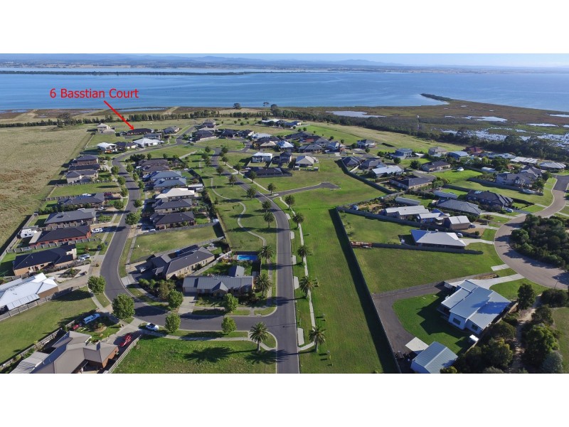6 Basstian Court, Eagle Point VIC 3878