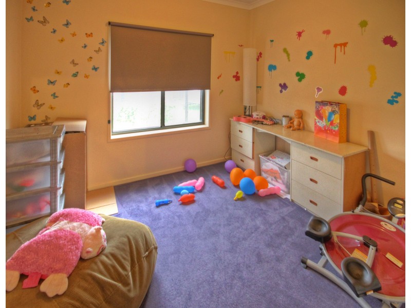 6 Basstian Court, Eagle Point VIC 3878