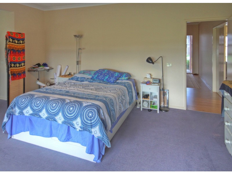 6 Basstian Court, Eagle Point VIC 3878