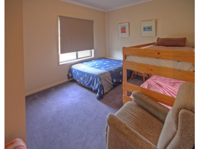 6 Basstian Court, Eagle Point VIC 3878
